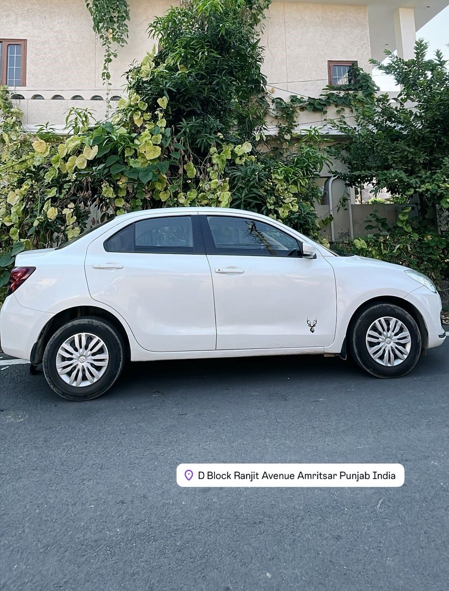 With our spacious cars and expert chauffeurs, we ensure smooth transportation for weddings, parties, and other events.